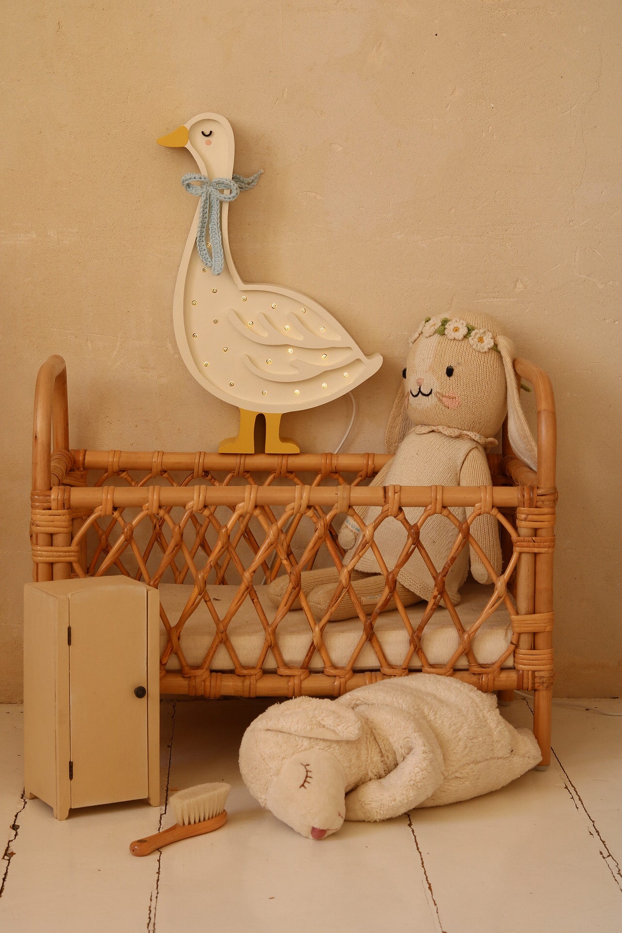 Goose Lamp – handmade wooden baby night light, perfect for nursery or playroom