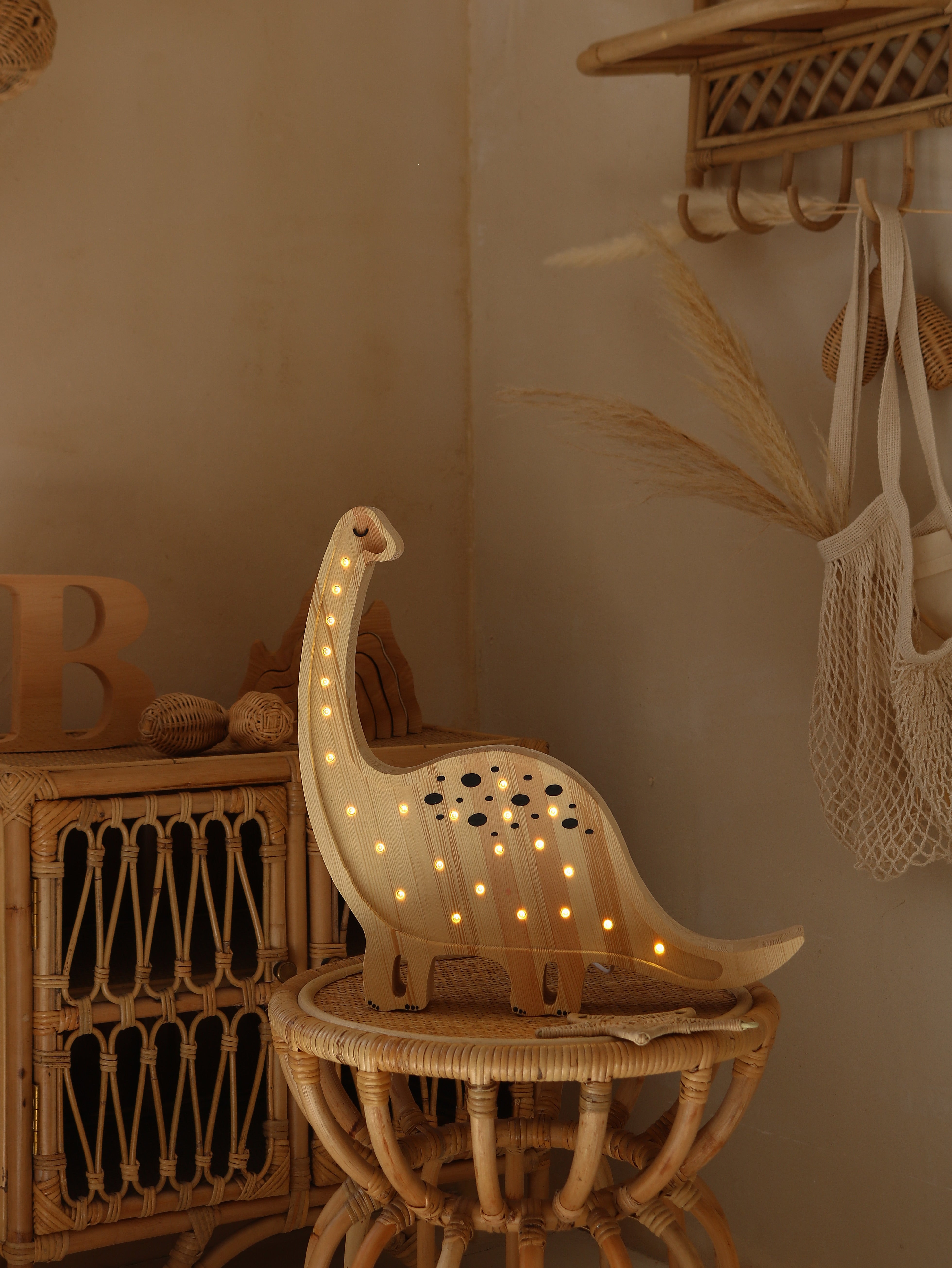 Eco-friendly Jurassic Wood Diplodocus Lamp – playful kids lamp for bedtime
