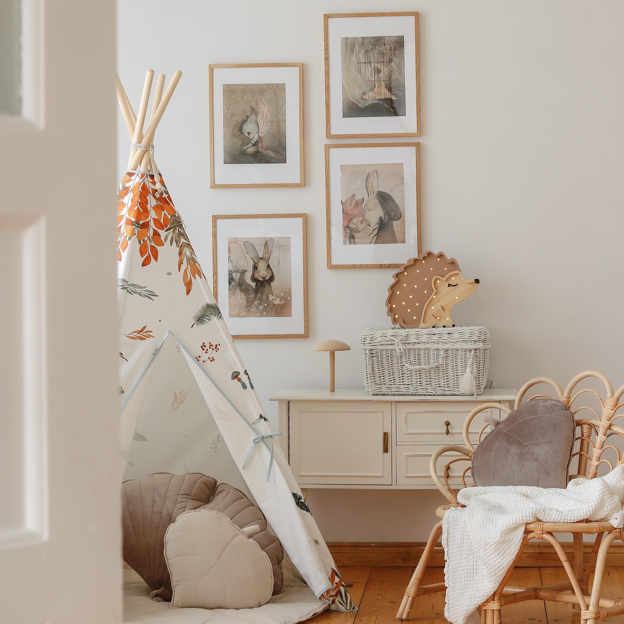 Little Lights brown Hedgehog Lamp in a kid's room by a teepee tent