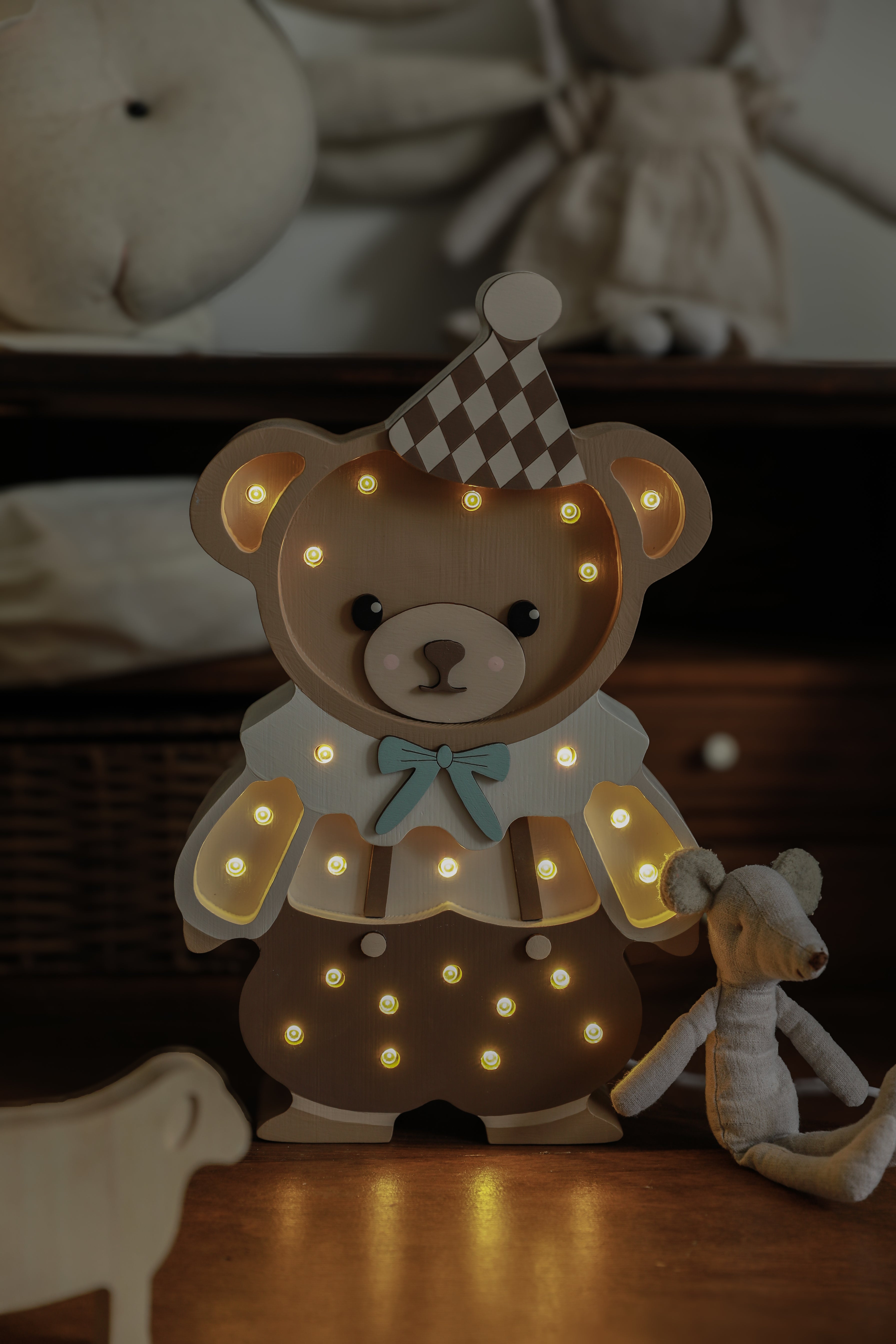 Theo the Bear Lamp with remote – LED night light featuring dimmer and timer for kids
